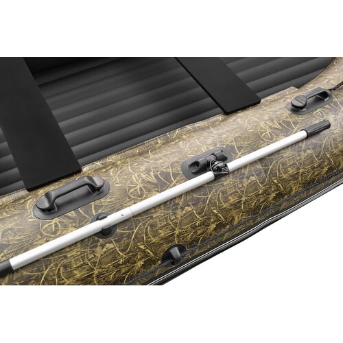 Лодка ПВХ Roger Boat Sfera 3800 (безконусная, средний киль, камуфляж камыш/черный комби)